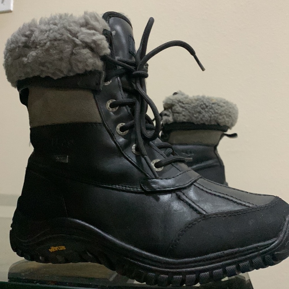 UGG Adirondack Black Leather Waterproof Fur Lined Lace Up Boot II